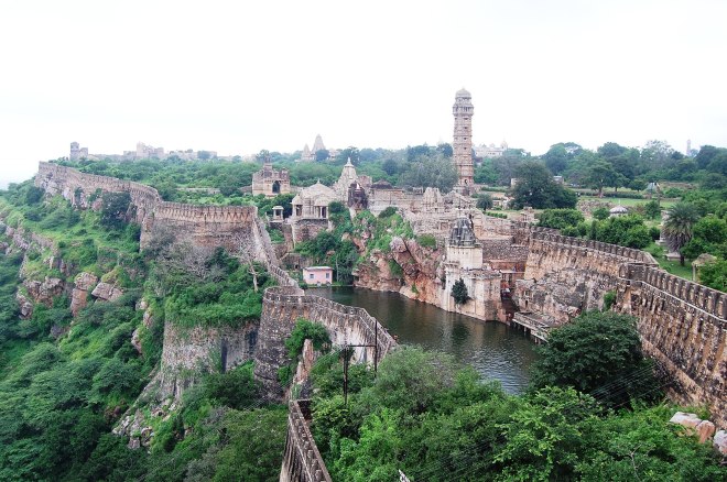 1920px-Chittorgarh_fort.JPG